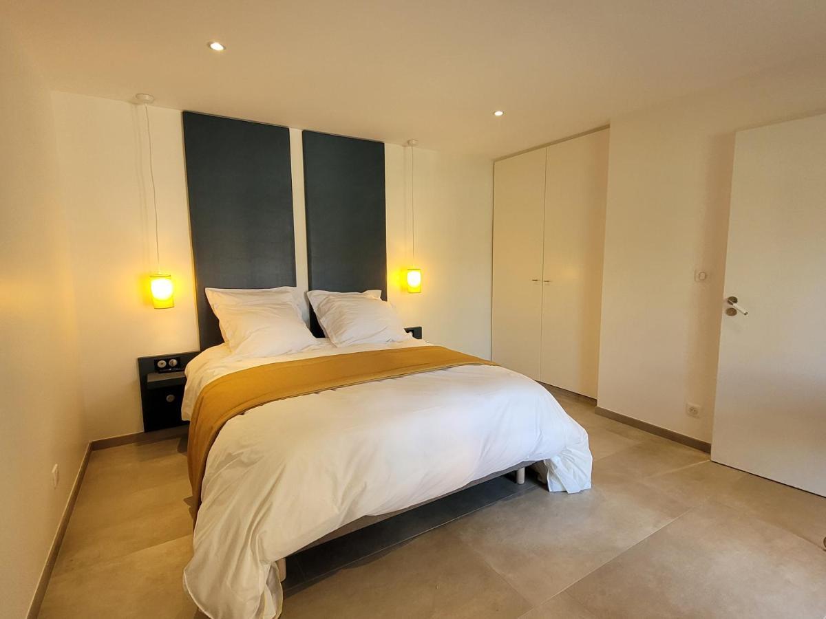 Lodges En Pierres Dorees Saint-Germain-Nuelles Exteriör bild