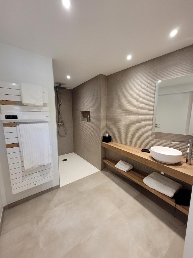 Lodges En Pierres Dorees Saint-Germain-Nuelles Exteriör bild
