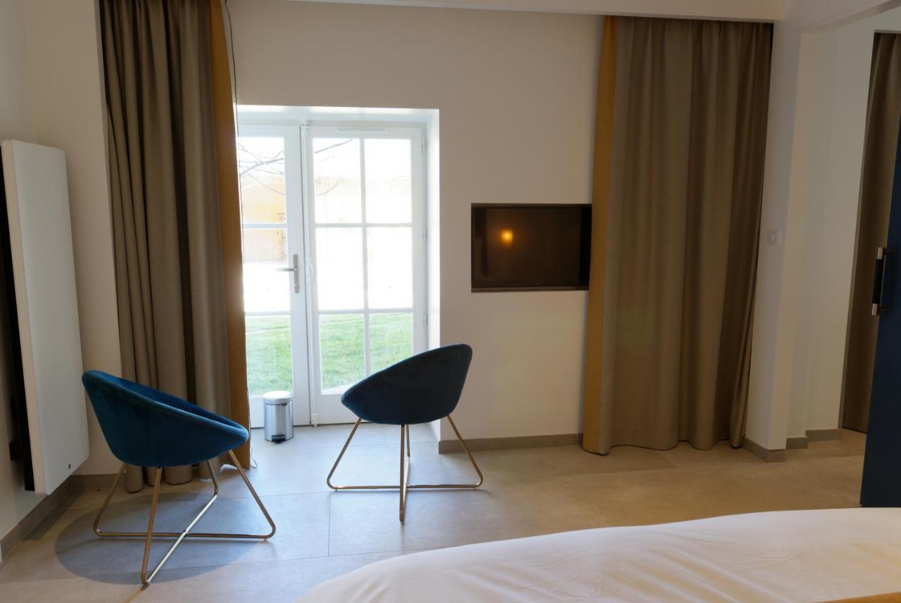 Lodges En Pierres Dorees Saint-Germain-Nuelles Exteriör bild